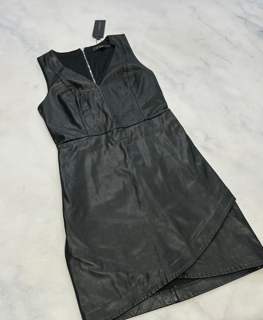 ..Robe Dynamite : look effet cuir mou confo . Fait XS/ femme neuve .