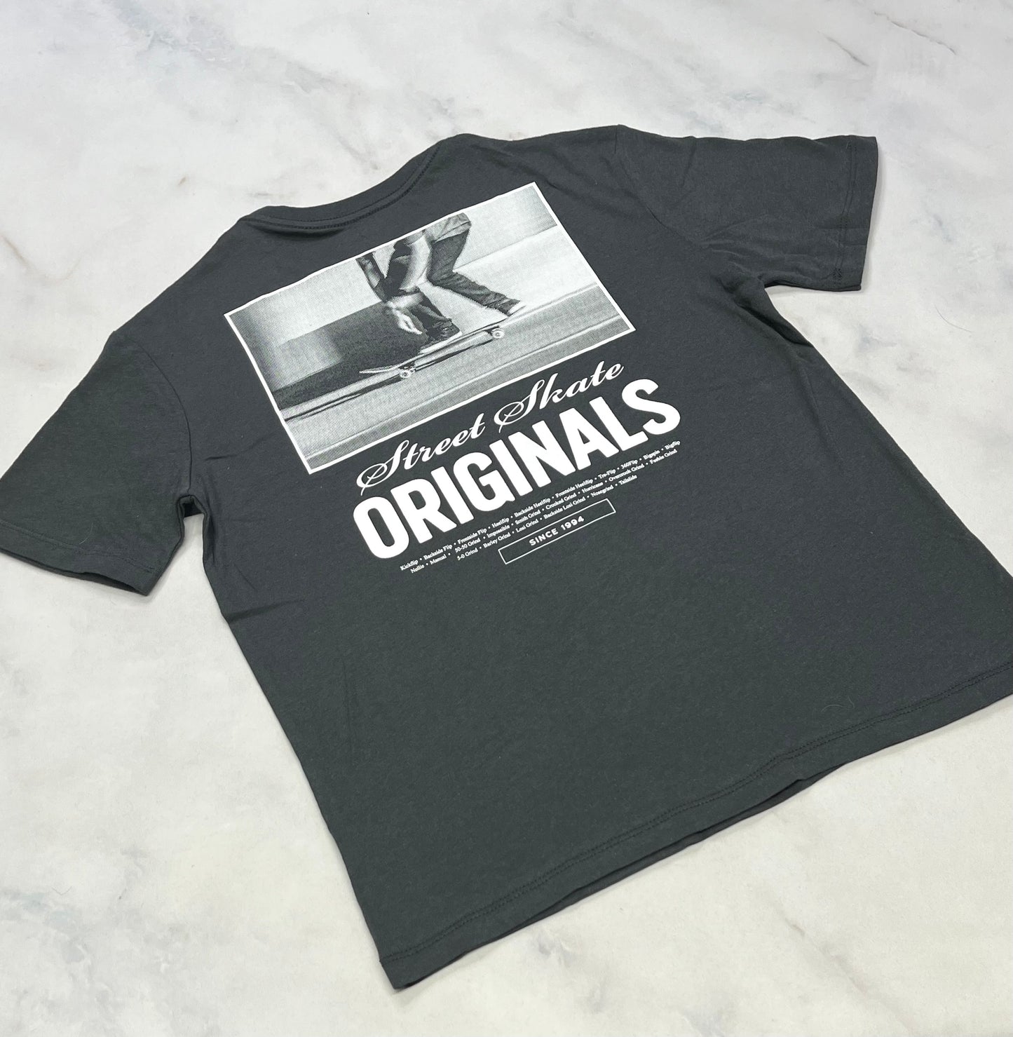 T-Shirt : skate / charcoal neuf !