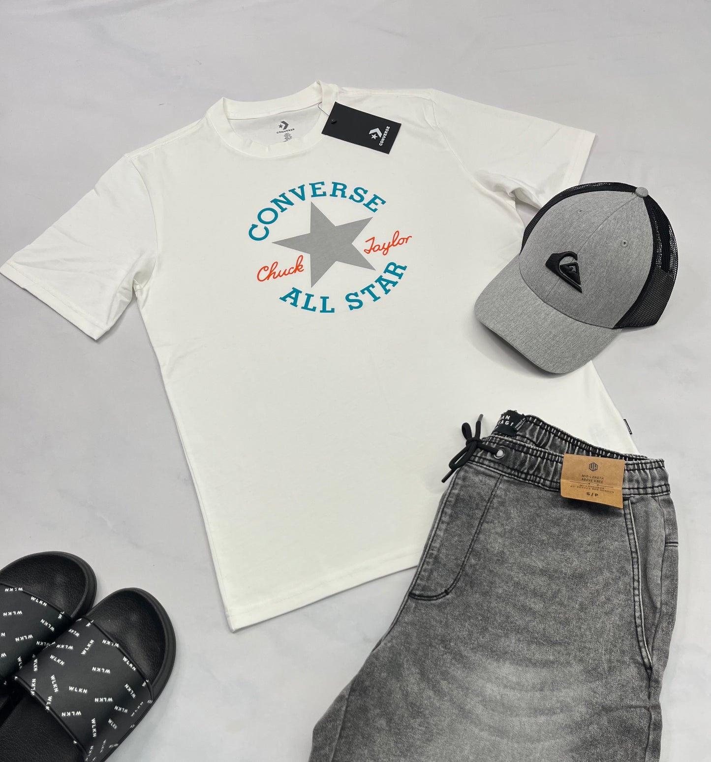 🤩T-Shirt : Converse unisexe. Small homme ou fait Small Over Size femme .