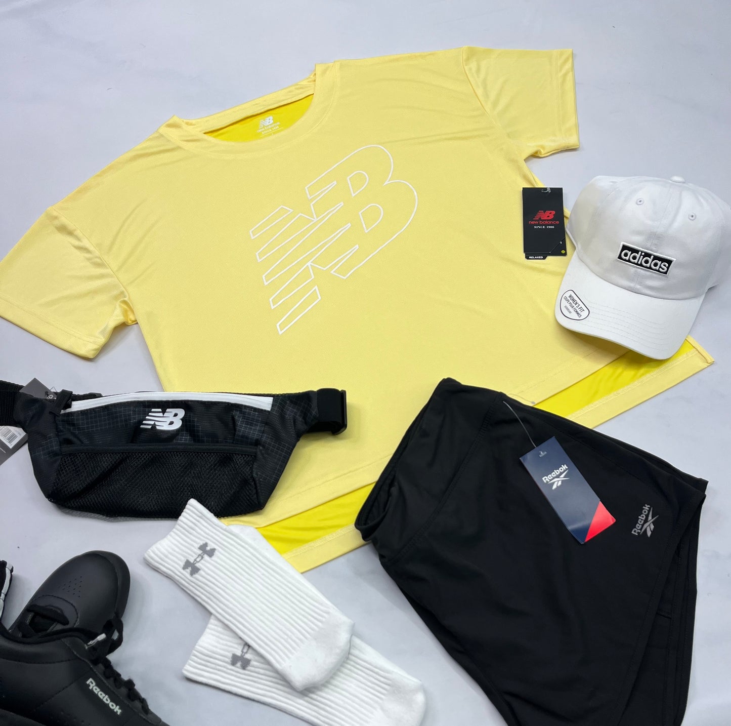 ☀️ Manche courte : New Balance en tissu de sport qui ne décolore pas . L/ femme coupe confo neuf !