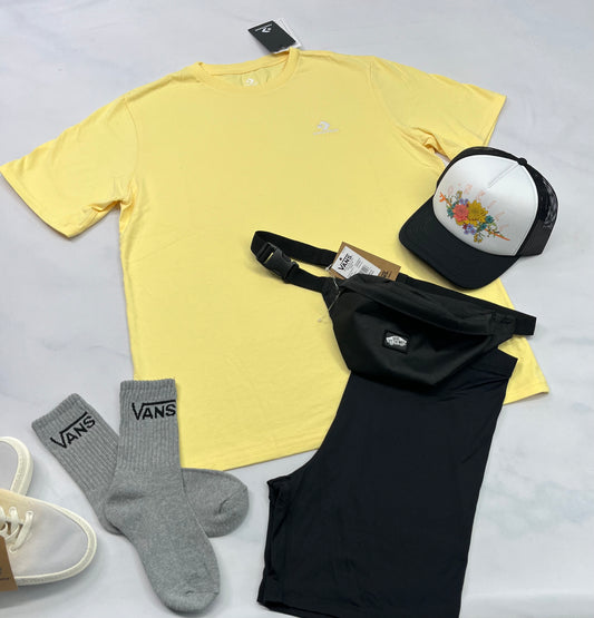 🤩 Manche courte : Converse L/ femme look boyfriend over size . Neuf ! Superbe avec un cuissard .