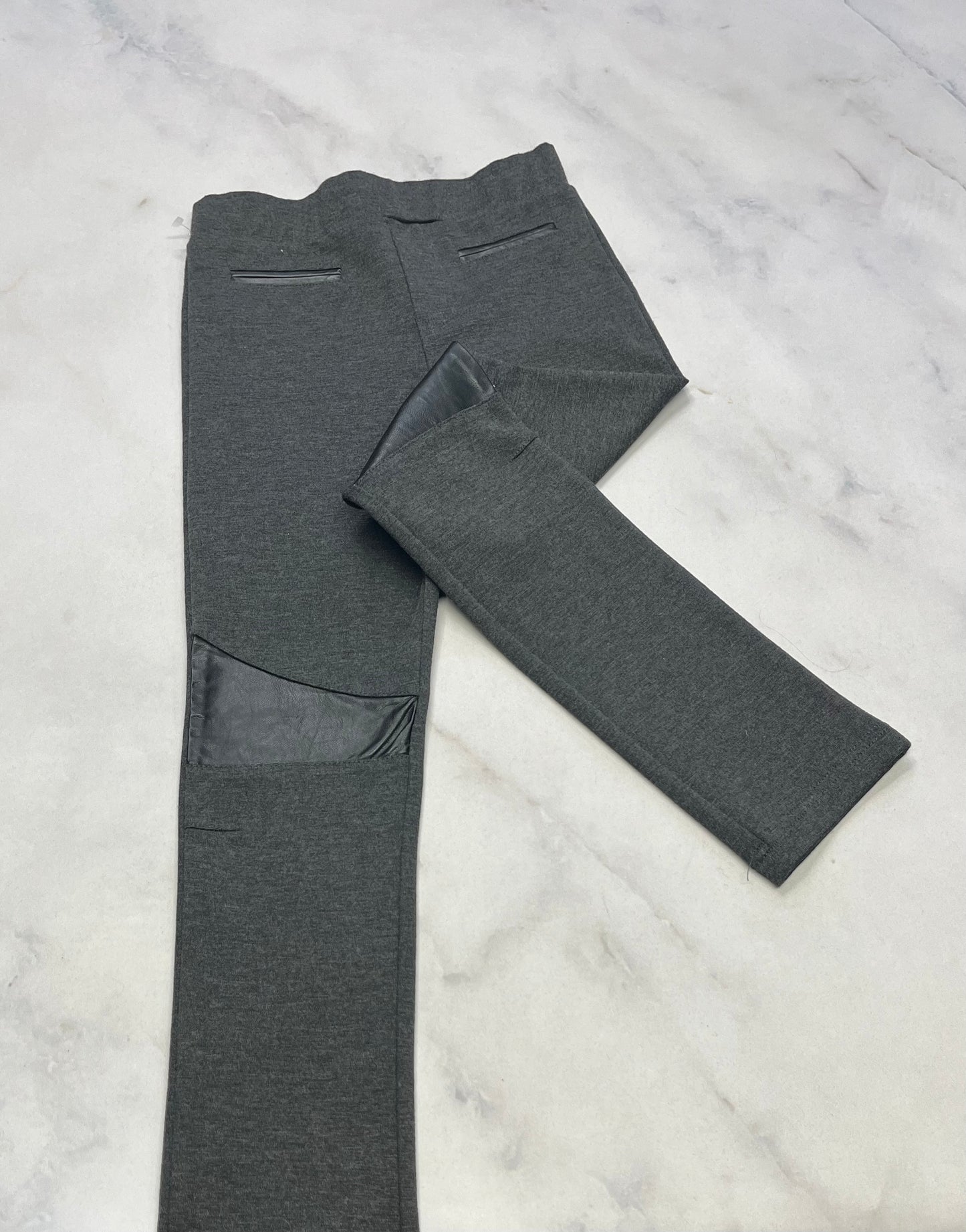 Romy & Aksel : Skinny charcoal effet genoux look cuir 8 ans comme neuf ! Taille ajustable / fille .