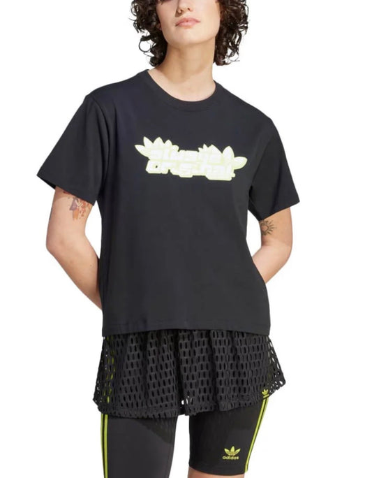 🌿 Manche courte : Adidas noir coupe boxy mi hanche tendance . Tissu qualité ++ . L/femme neuf !