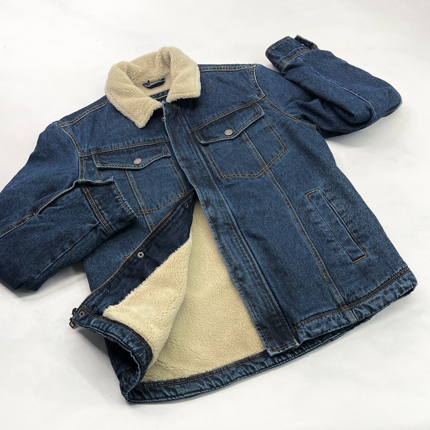 Manteau de jeans  : Small homme doubler en Sherpa neuf !