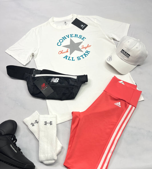 🤩T-Shirt : Converse unisexe. Small homme ou fait Small Over Size femme .