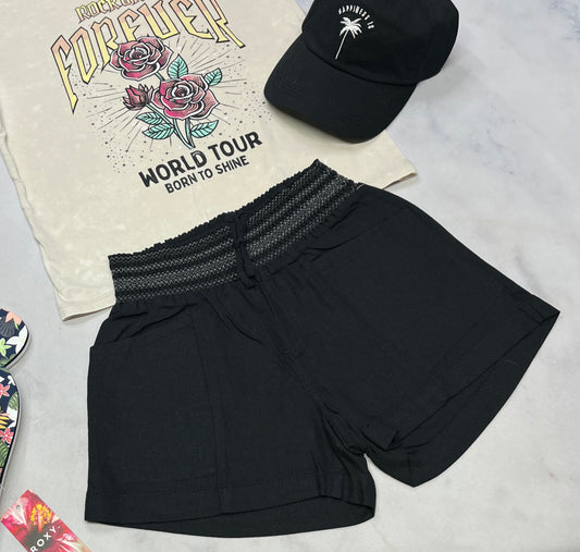 🌿 Short : taille haute look lin noir . Taille élastique . 10-12 ( peu faire 10 ans ) . Fille neuve !