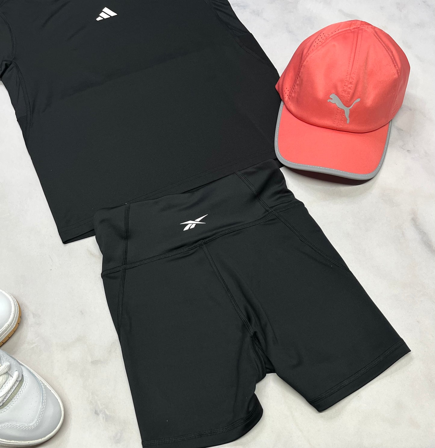 😍 Cuissard : Reebok  taille haute tissu sport stretch . + 9-10 ans fille neuf !