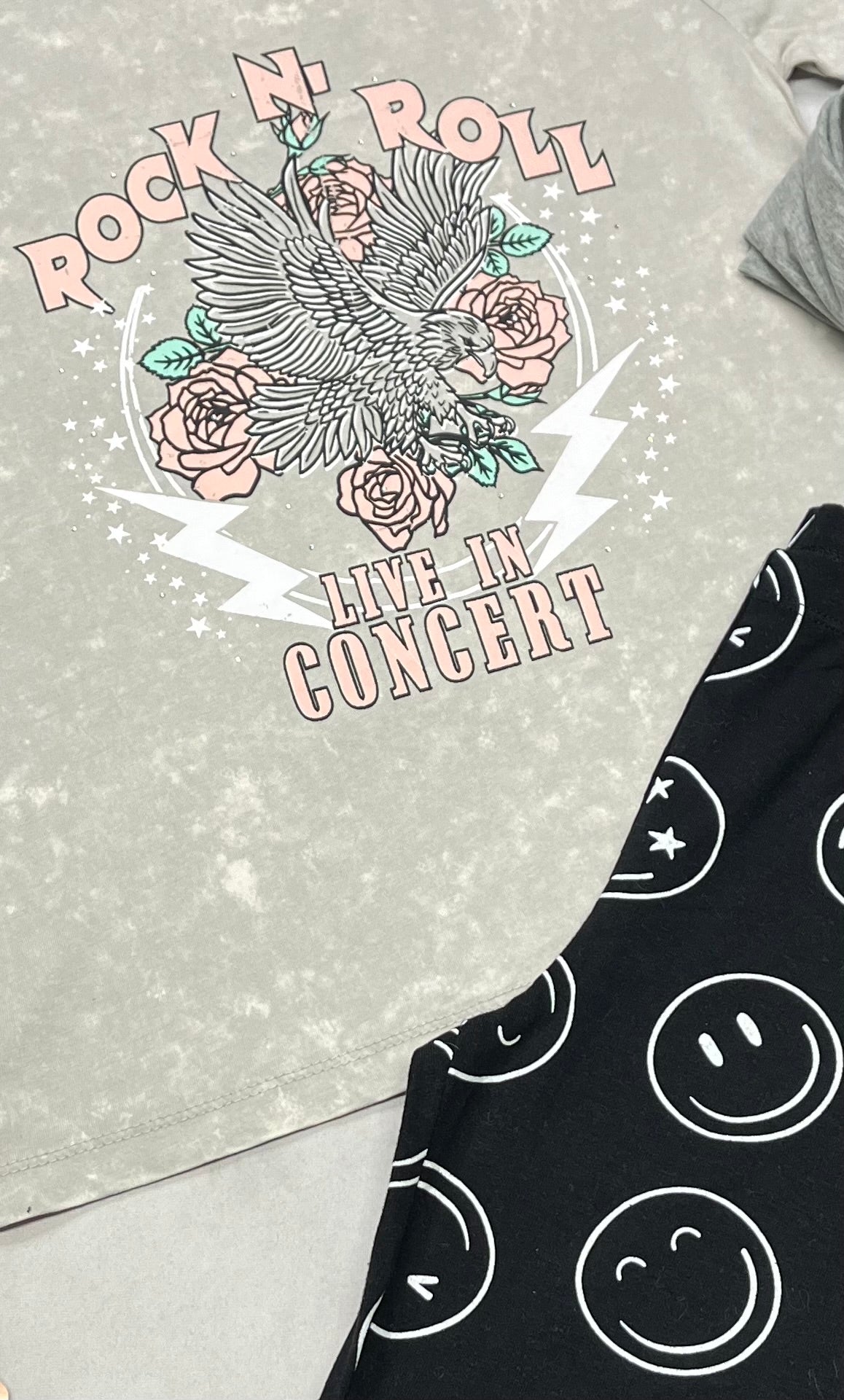 🤩T-Shirt : gris tie dye look tendance 7-8 ans fille neuf !