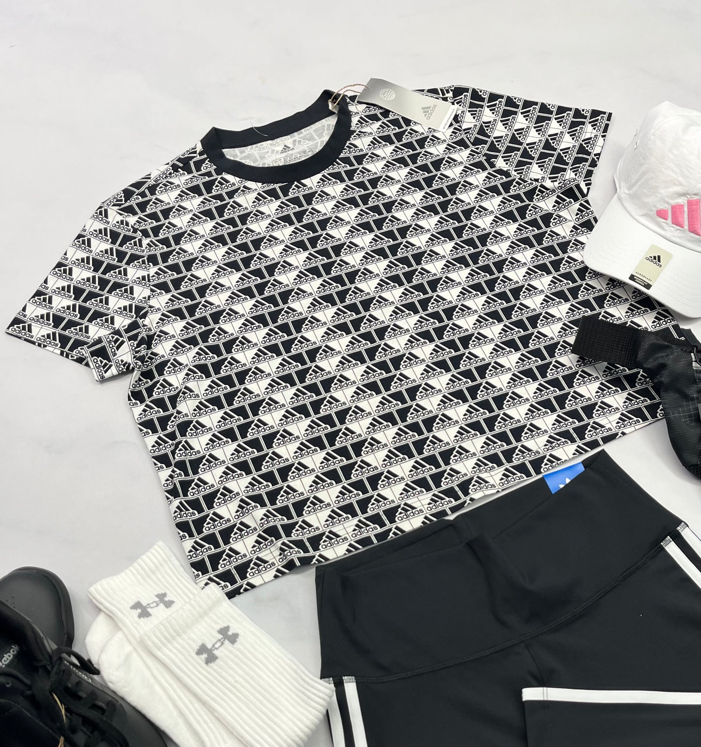 💕 Manche courte : Adidas L( M-L) femme neuf ! Mi-hanches.