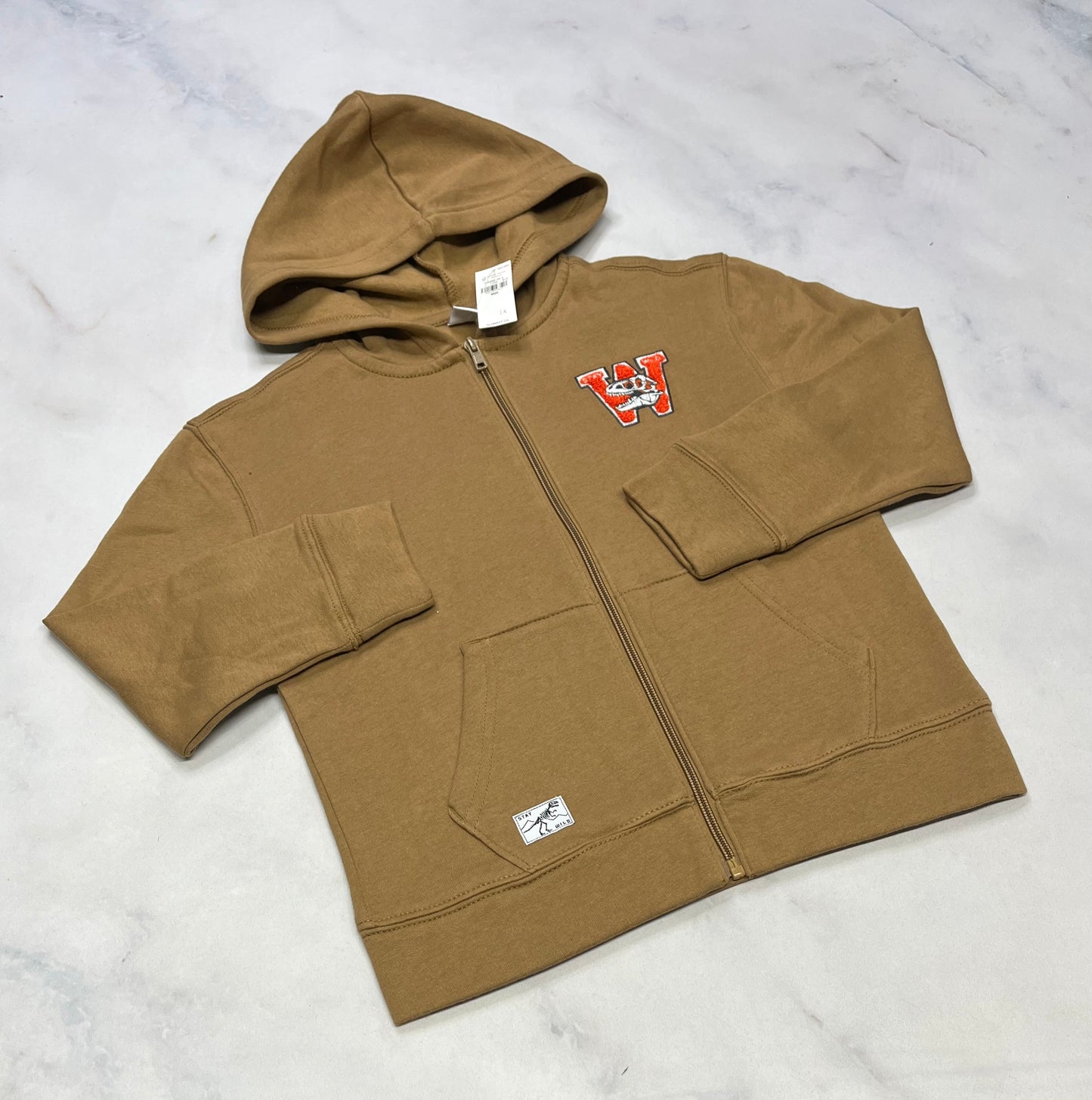 Veste : en ouaté Dino neuve !! Fait 6 ans et fait 7-8 ans